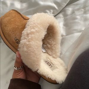 Ugg home shoes